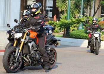 Touring Motor Bukan Cuma Buat Cowok! Ini Kisah Cewek Rider Jelajahi Nusantara! 💪🏍️