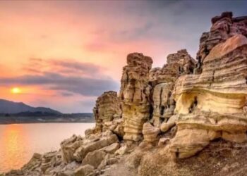 Bukan di Luar Negeri, Pemandangan Sekeren Ini Ada di Lubang Sewu! 1 Bukan di Luar Negeri, Pemandangan Sekeren Ini Ada di Lubang Sewu!