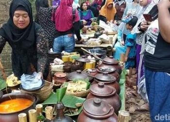 Pasar Wit-Witan: Tempat Belanja Serasa Kembali ke Zaman Majapahit!