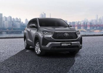 Kenapa Harus Pilih Zenix Hybrid? Mobil Keluarga Masa Kini yang Super Irit & Super Canggih!